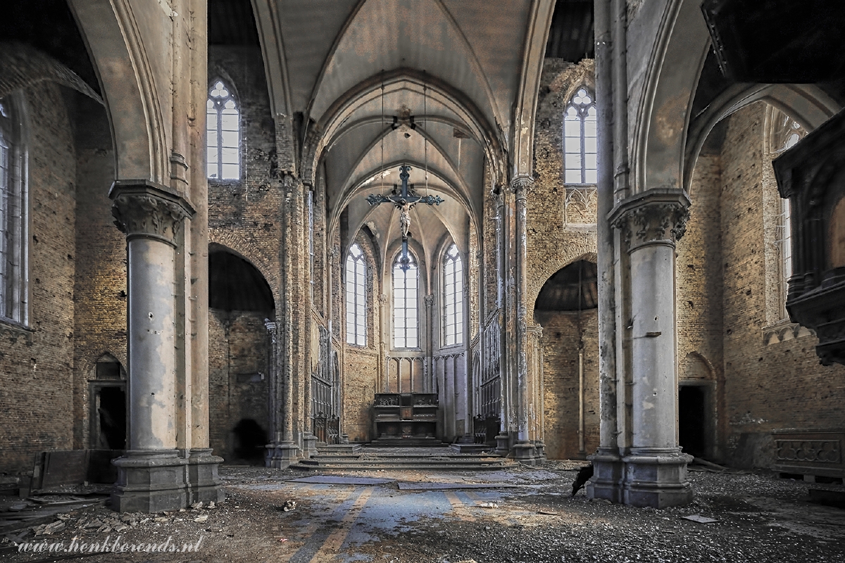 Kerk Belgie Urbex 3